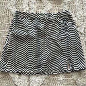 Navy blue and cream wavy skirt